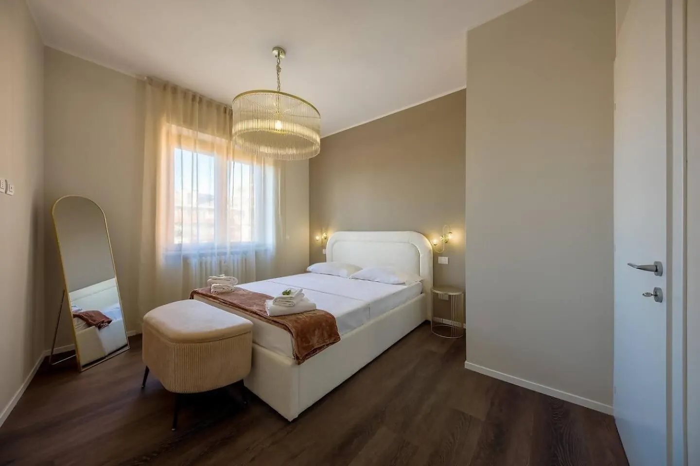 Milano Luxury Terrace Suite contacts