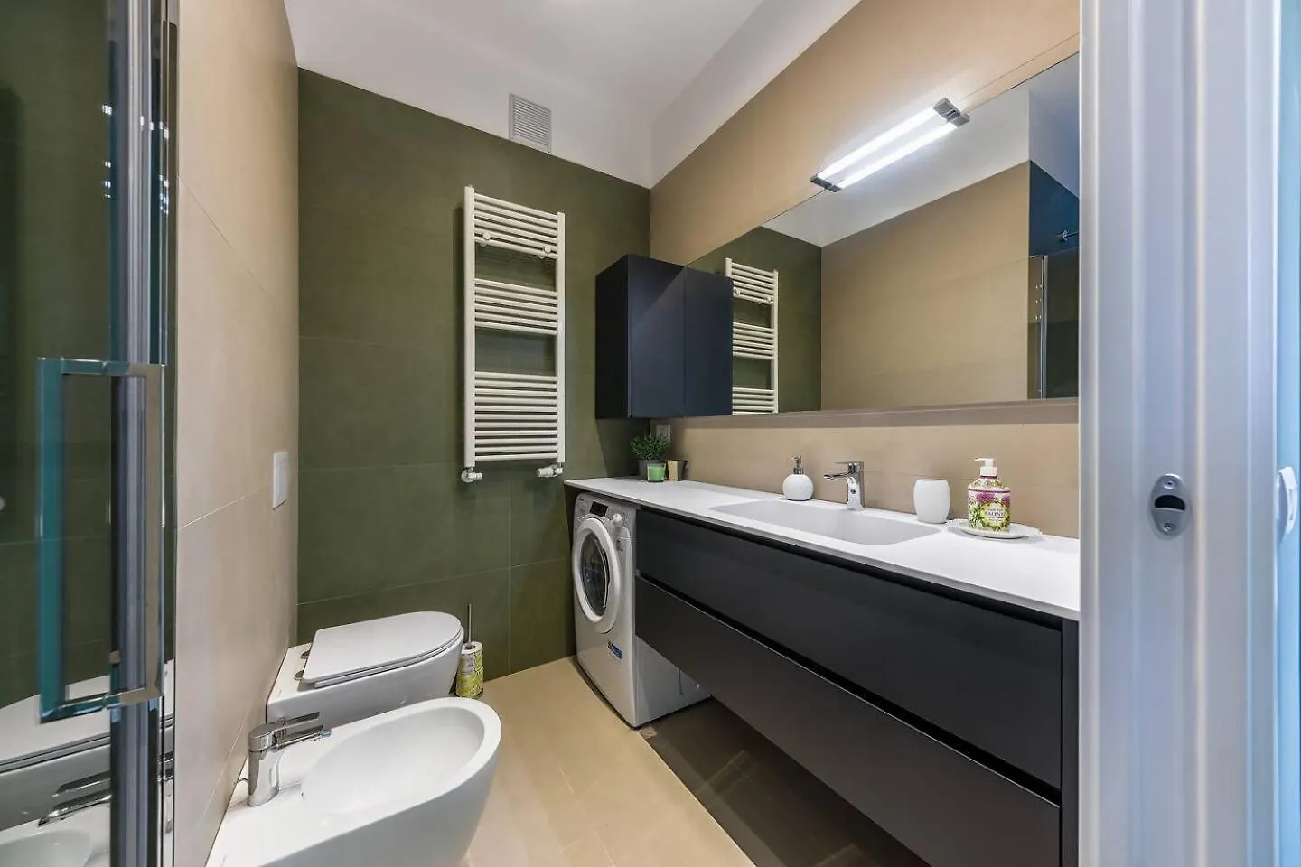 Milano Luxury Terrace Suite 0*, Milan Italy